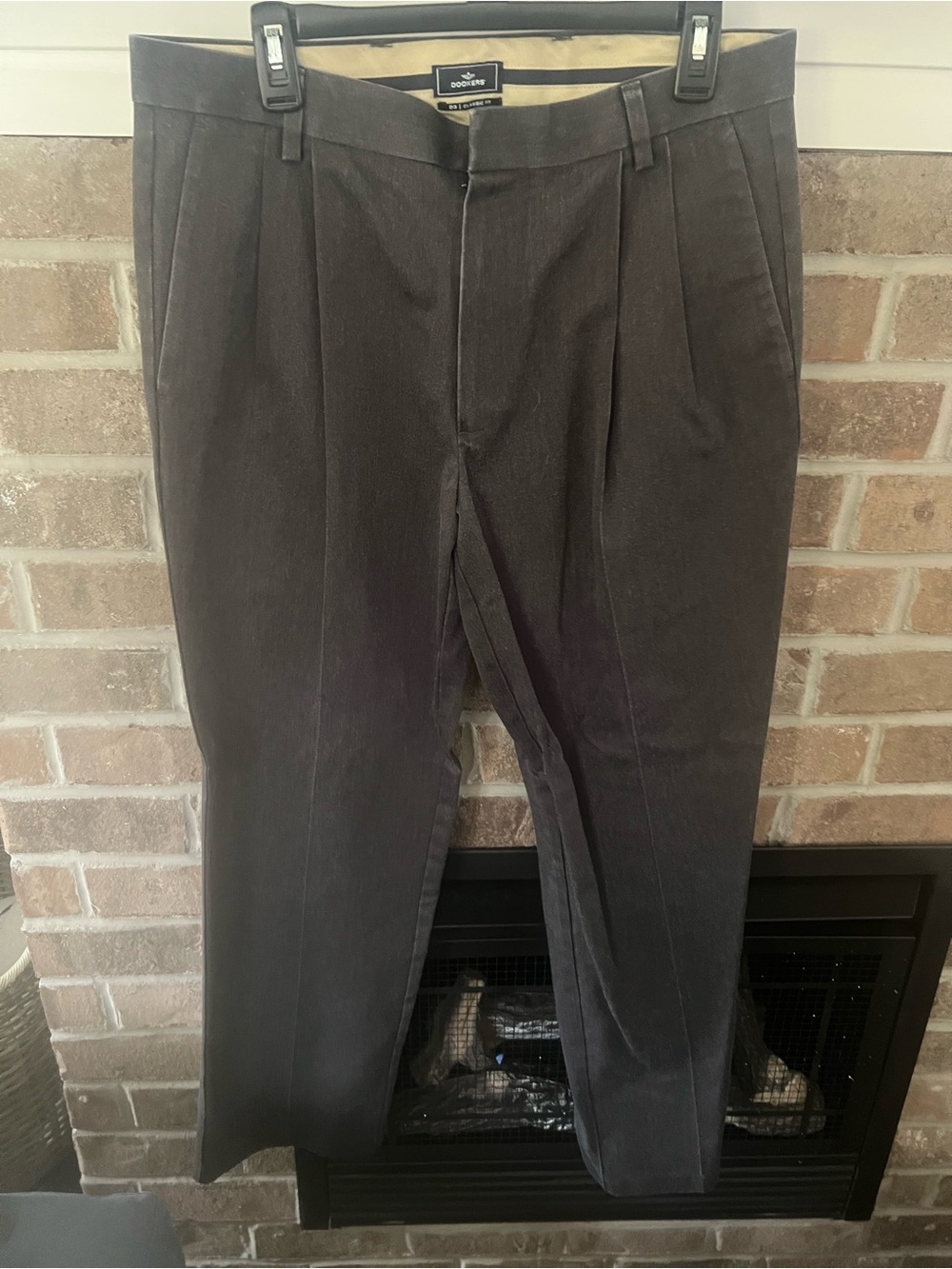 Dockers Men's Dark Gray Pleated Dress Pants